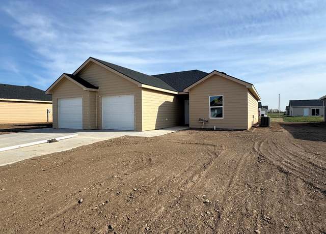 Property at 1200 Harbor Dr, Salina, KS 67401, 2 beds, 2 baths
