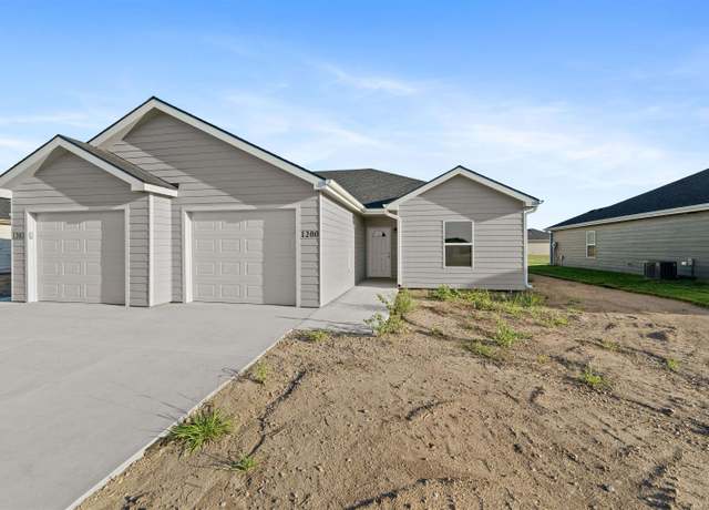Property at 1200 Harbor Dr, Salina, KS 67401, 2 beds, 2 baths