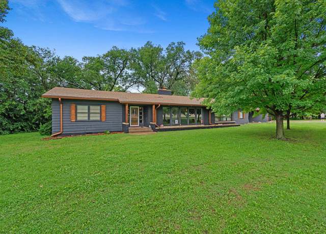 Property at 1615 Country Club Rd, El Dorado, KS 67042, 3 beds, 2 baths