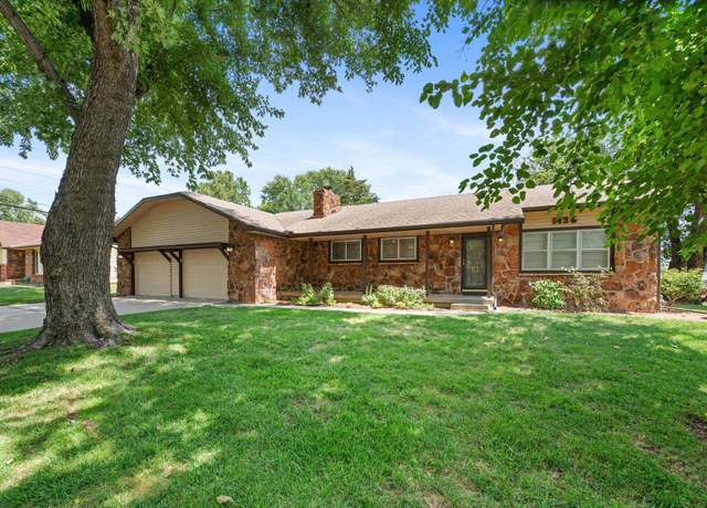 Property at 1426 N Melrose Ln, Wichita, KS 67212, 2 beds, 2 baths