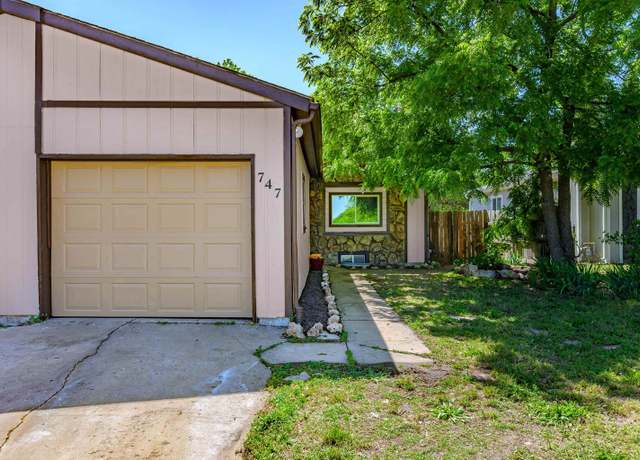 Property at 747 S Custer Ave, Wichita, KS 67213-2307, 3 beds, 2 baths