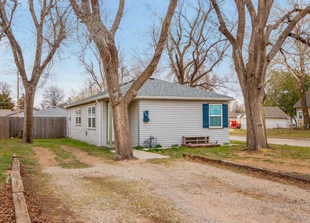 Property at 4502 W Douglas Ave, Wichita, KS 67212, 3 beds, 1.5 baths