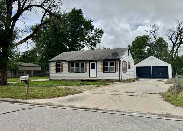 Property at 929 W Sunrise Dr, Wichita, KS 67217, 3 beds, 1 bath