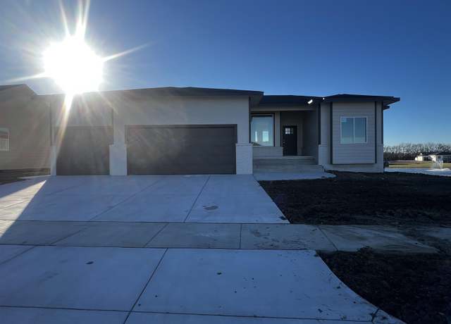 Property at 2619 S Willow Oak St, Wichita, KS 67230, 5 beds, 3 baths