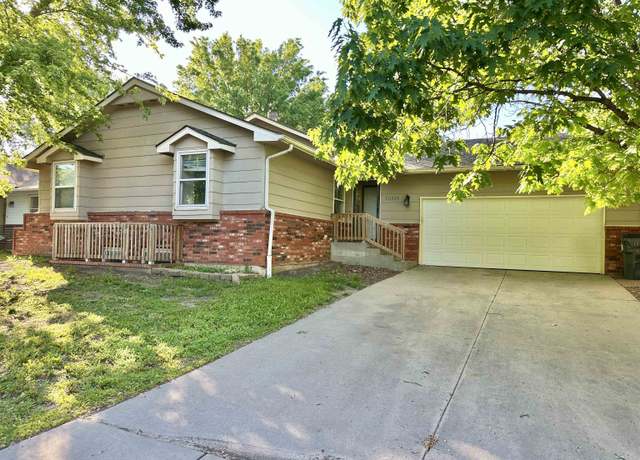 Property at 10515 E Countryside, Wichita, KS 67207, 5 beds, 3 baths