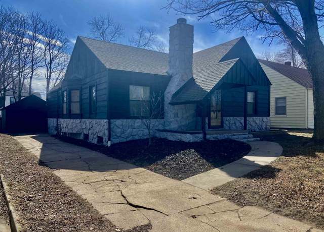 Property at 1468 N Perry Ave, Wichita, KS 67203, 2 beds, 1.5 baths