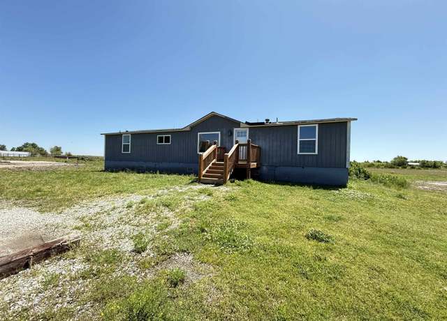 Property at 13876 SW Haverhill Rd, Augusta, KS 67010, 4 beds, 3 baths