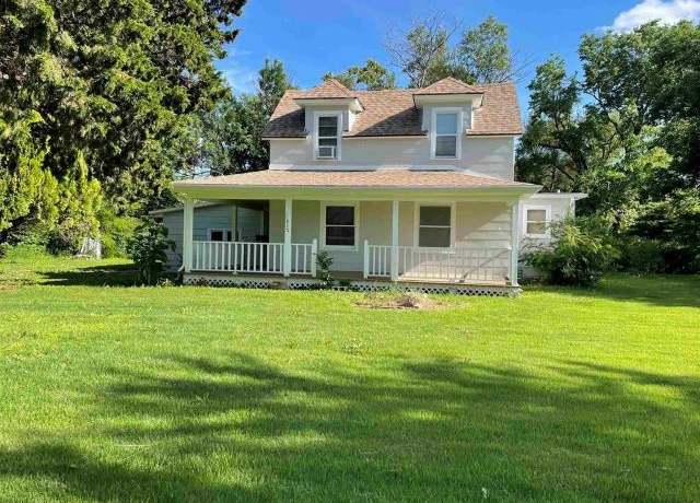Property at 617 W Towanda Ave, El Dorado, KS 67042, 3 beds, 1 bath