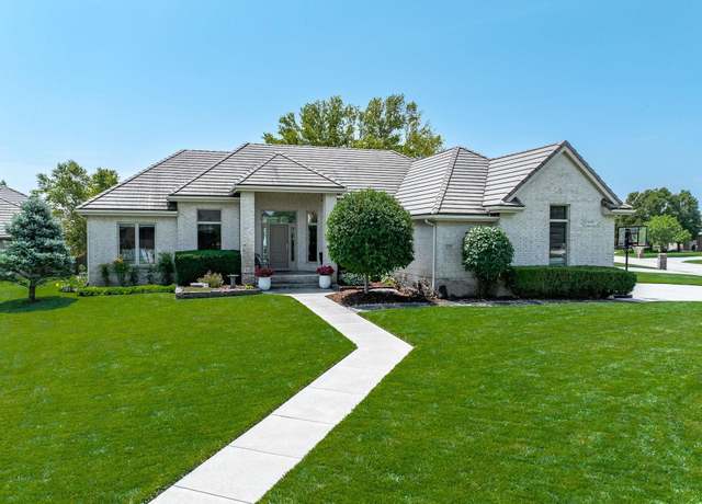 Property at 2105 W Harborlight Ct, Wichita, KS 67204, 4 beds, 4 baths