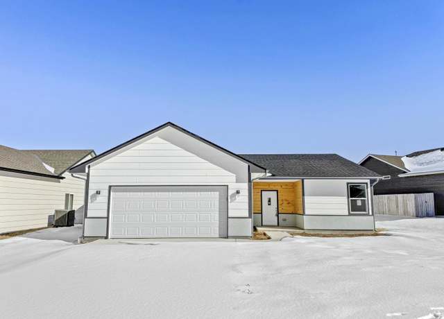 Property at 720 N Redbud Ave, Valley Center, KS 67147, 3 beds, 3 baths