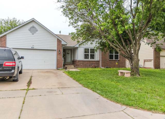 Property at 421 Fieldstone St, Valley Center, KS 67147, 4 beds, 3 baths