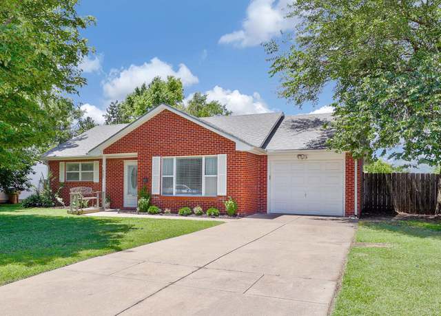 Property at 305 Valleyview Ct, Andover, KS 67002, 3 beds, 2 baths