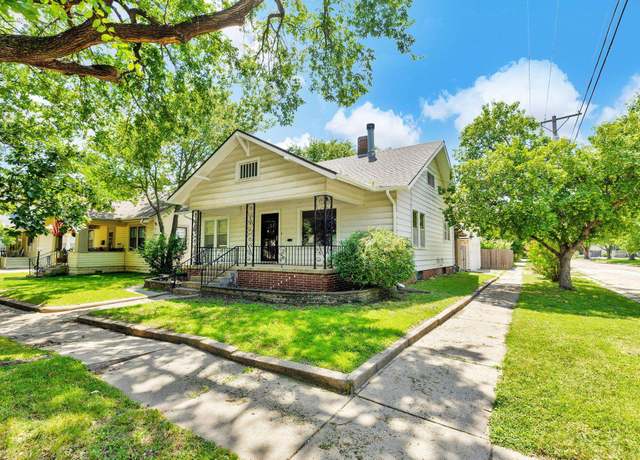 Property at 857 N Woodrow, Wichita, KS 67203, 2 beds, 1 bath