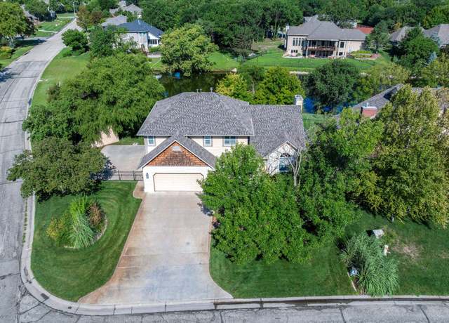Property at 831 S Spring Hollow Dr, Wichita, KS 67230, 4 beds, 2.5 baths