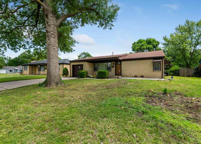 Property at 2208 S Fountain St, Wichita, KS 67218, 3 beds, 2 baths