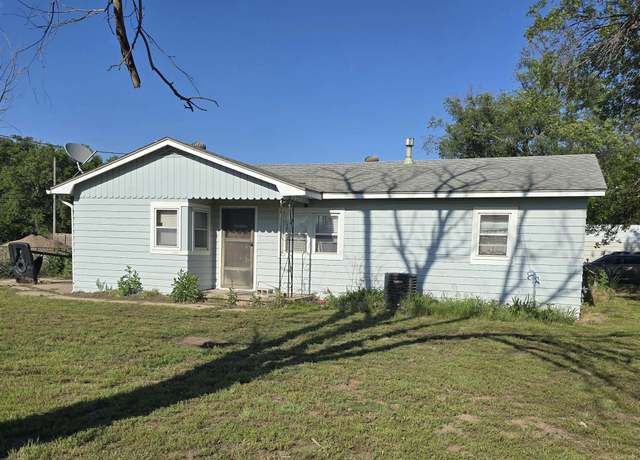 Property at 2402 N Hoover, Wichita, KS 67205, 3 beds, 1 bath