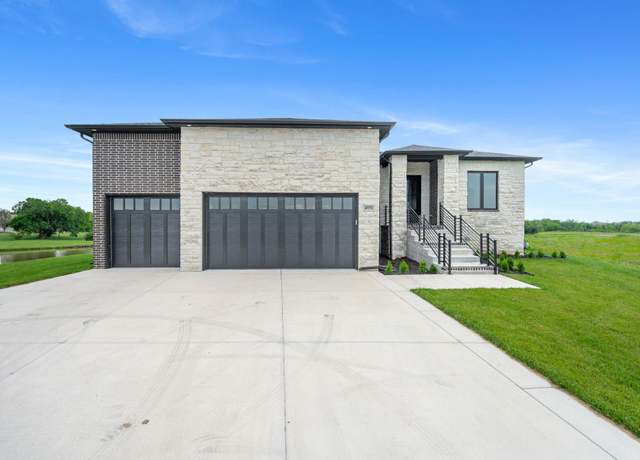 Property at 4773 N Spyglass Ct, Wichita, KS 67226-3389, 5 beds, 3.5 baths