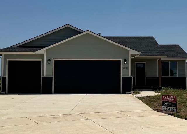 Property at 5301 W 42nd Court South, Wichita, KS 67215, 5 beds, 3 baths