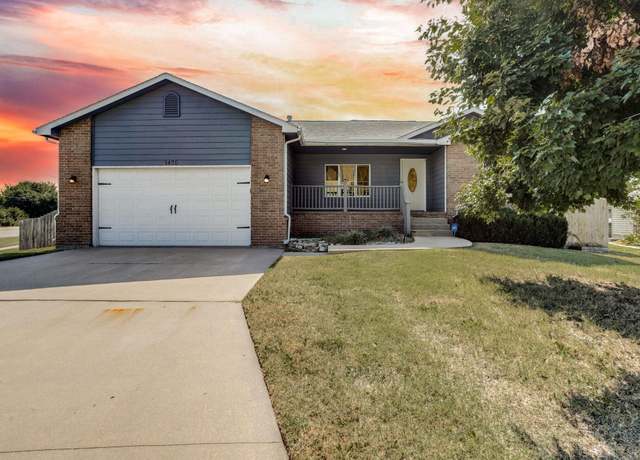 Property at 1425 E Longhorn Dr, Derby, KS 67037, 5 beds, 3 baths