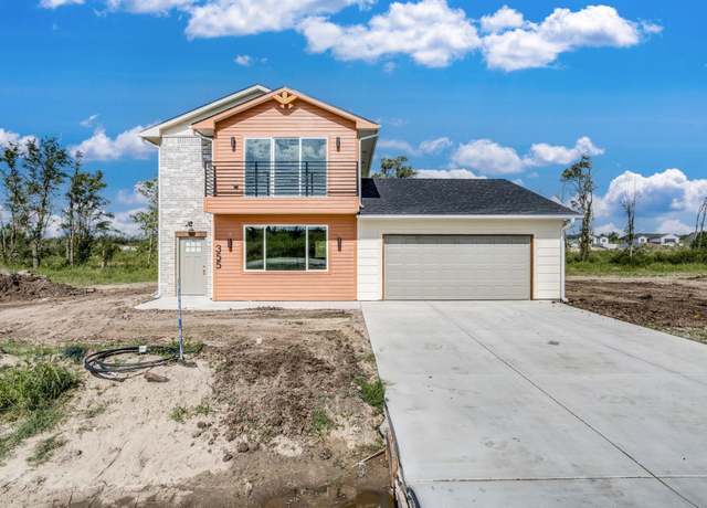 Property at 355 Arbor Vly, Valley Center, KS 67147, 4 beds, 3 baths