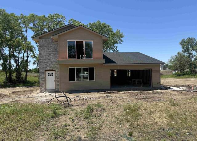 Property at 235 Arbor Valley Way, Valley Center, KS 67147, 4 beds, 3 baths