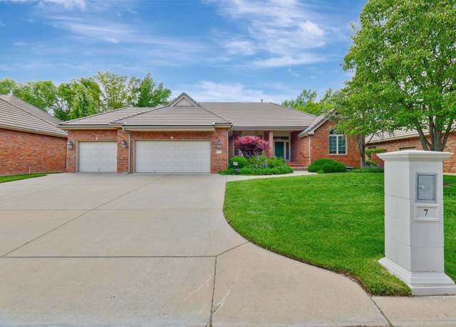 Property at 7 E Stonebridge Cir, Wichita, KS 67230, 3 beds, 3 baths