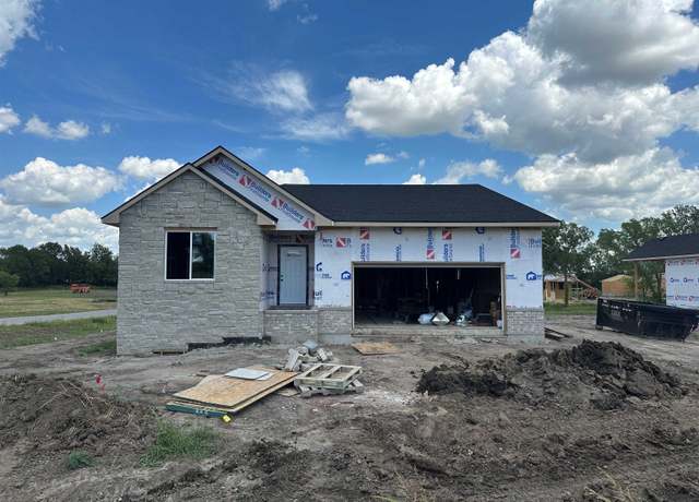 Property at 114 S Sycamore, Valley Center, KS 67147, 5 beds, 3 baths