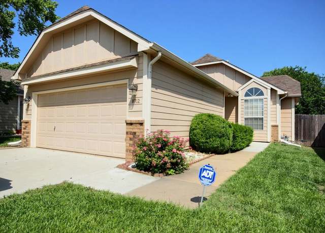 Property at 8712 E Parkmont Dr, Wichita, KS 67207, 2 beds, 2.5 baths