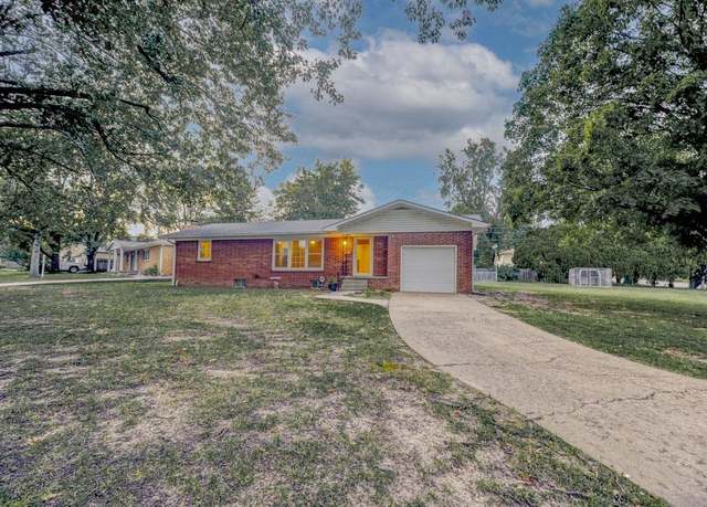 Property at 232 Greenway Rd, Arkansas City, KS 67005, 3 beds, 2 baths