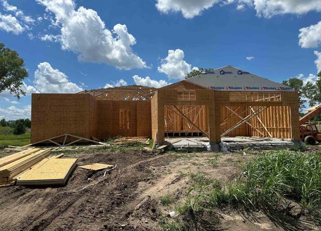 Property at 195 Arbor Valley Way, Valley Center, KS 67147, 5 beds, 3 baths