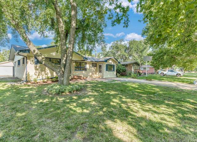 Property at 831 N Maus Ln, Wichita, KS 67212, 4 beds, 1.5 baths