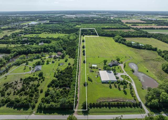 Property at 7300 N Hillside St, Valley Center, KS 67147, 3 beds, 1 bath