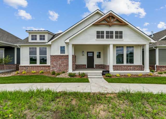 Property at 304 W Pepper Tree Rd, Andover, KS 67002, 2 beds, 2 baths