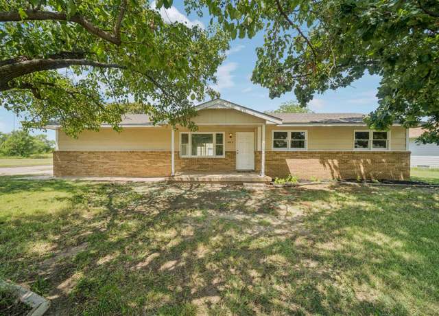 Property at 3445 S Illinois Ave, Wichita, KS 67217, 4 beds, 2 baths