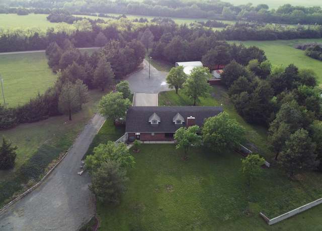 Property at 1858 170th, Marion, KS 66861, 4 beds, 2 baths