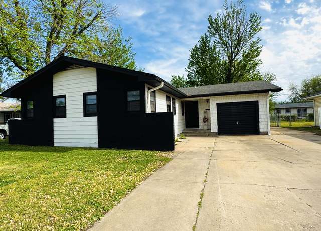 Property at 1113 W Casado St, Wichita, KS 67217, 3 beds, 2 baths