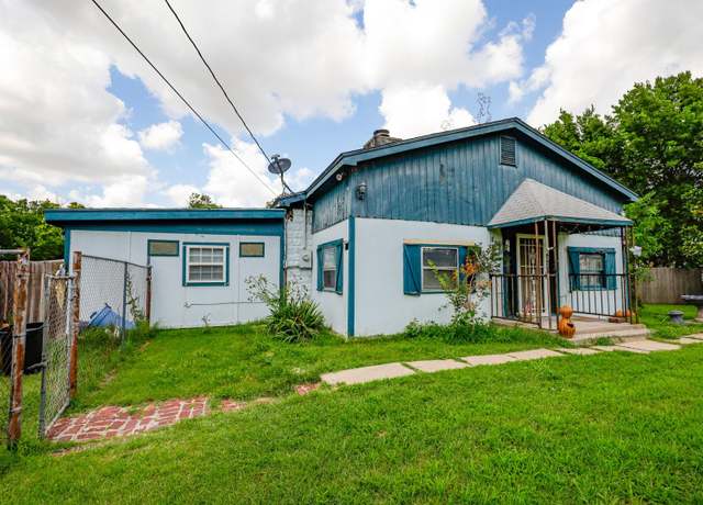 Property at 114 E 26th, Wichita, KS 67219, 2 beds, 3 baths