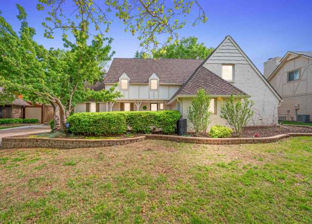 Property at 8601 E Brentmoor Ln, Wichita, KS 67206, 4 beds, 3.5 baths