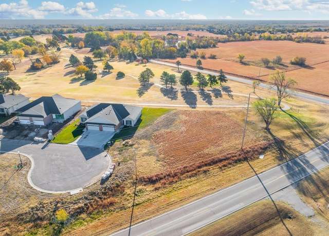 Property at 3136 Long Ct, Winfield, KS 67156