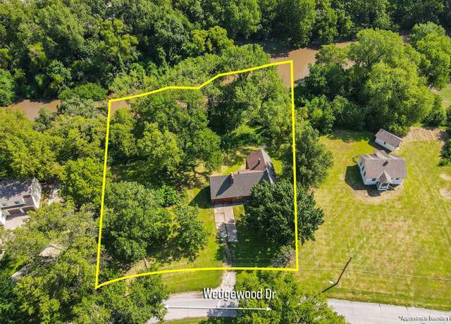 Property at 2936 N Wedgewood, Wichita, KS 67204, 3 beds, 2.5 baths
