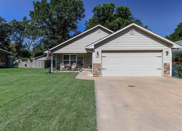 Property at 523 N Park Ave, Valley Center, KS 67147, 3 beds, 2 baths