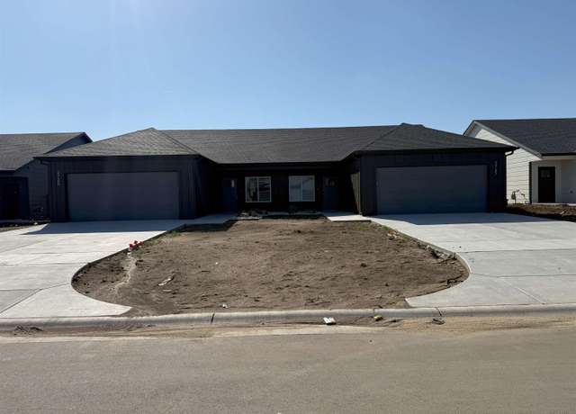Property at 2725-2727 Greenleaf Cir, Wichita, KS 67210