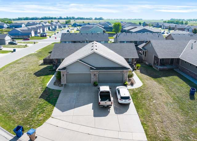 Property at 2217 E Quivira Cir, Kechi, KS 67067, 2 beds