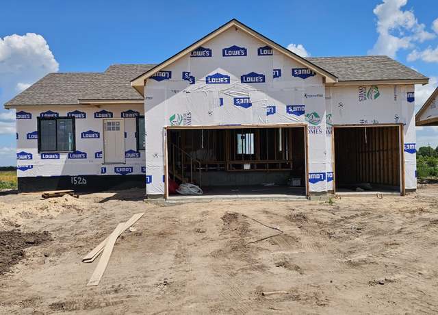 Property at 1520 E Midway Ct, Valley Center, KS 67147, 5 beds, 3 baths