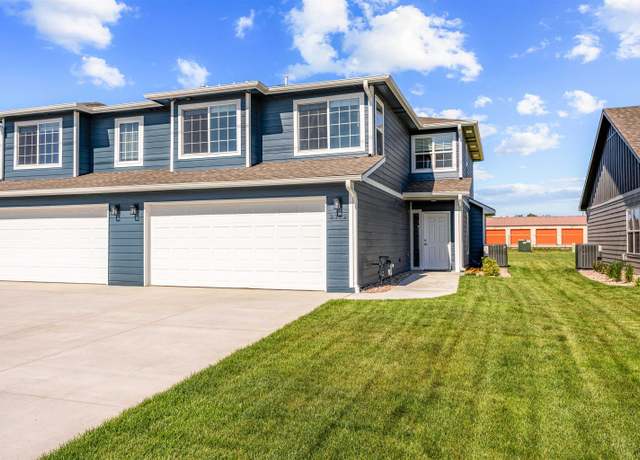 Property at 2742 Tim Rogers Ln, Salina, KS 67401, 3 beds, 3 baths