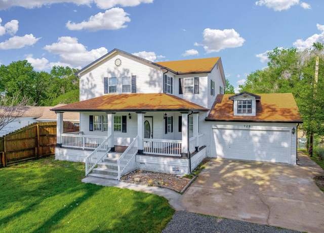 Property at 329 N Bebe St, Wichita, KS 67212, 3 beds, 3 baths