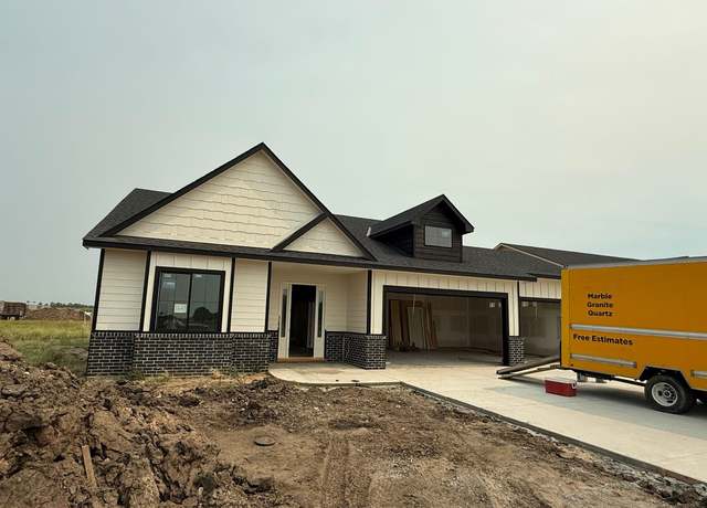 Property at 1630 E Appleton St, Valley Center, KS 67147, 4 beds, 2 baths