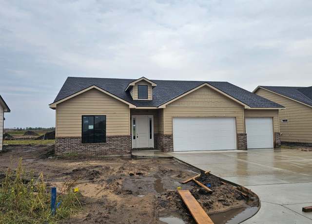Property at 1630 E Appleton St, Valley Center, KS 67147, 4 beds, 2 baths
