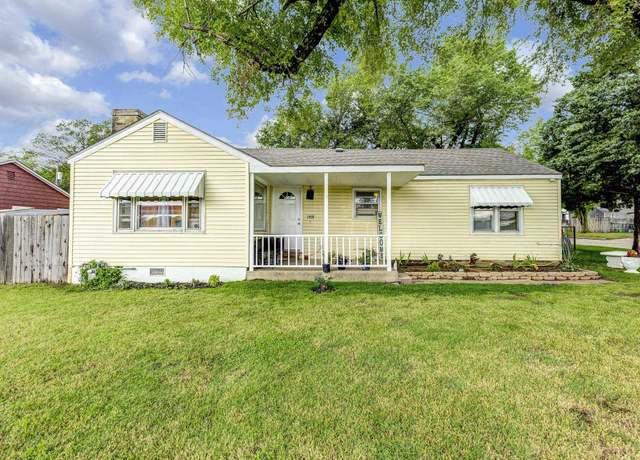 Property at 1525 Ohio St, Augusta, KS 67010, 3 beds, 1.5 baths
