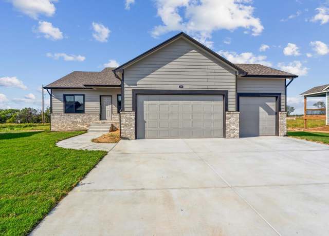 Property at 428 N Hidden Ct, Park City, KS 67147, 5 beds, 3 baths